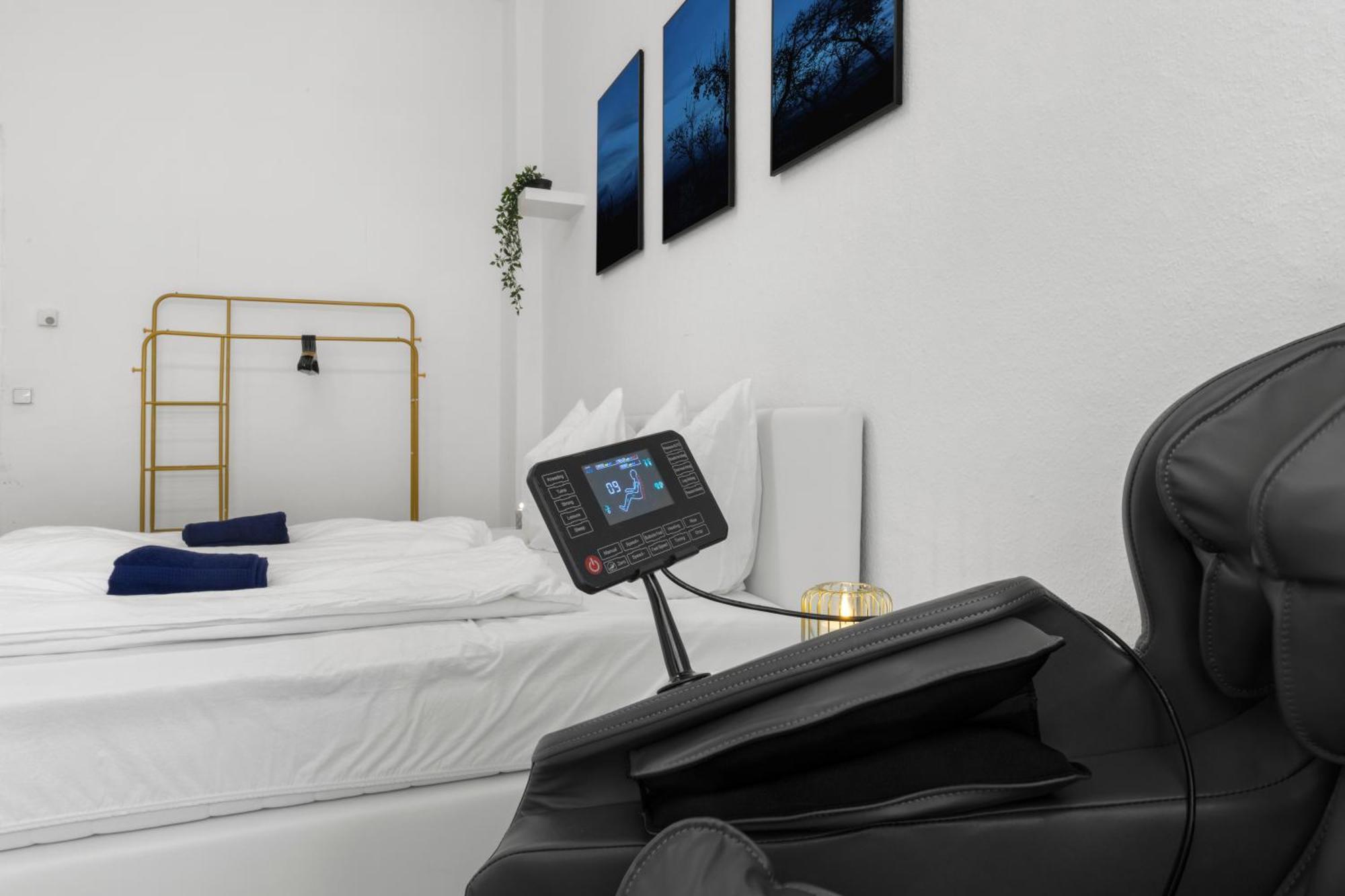 Appartamento 62Qm2, Massageseat, Billard-Table, King-Sized Bed Berlino Esterno foto